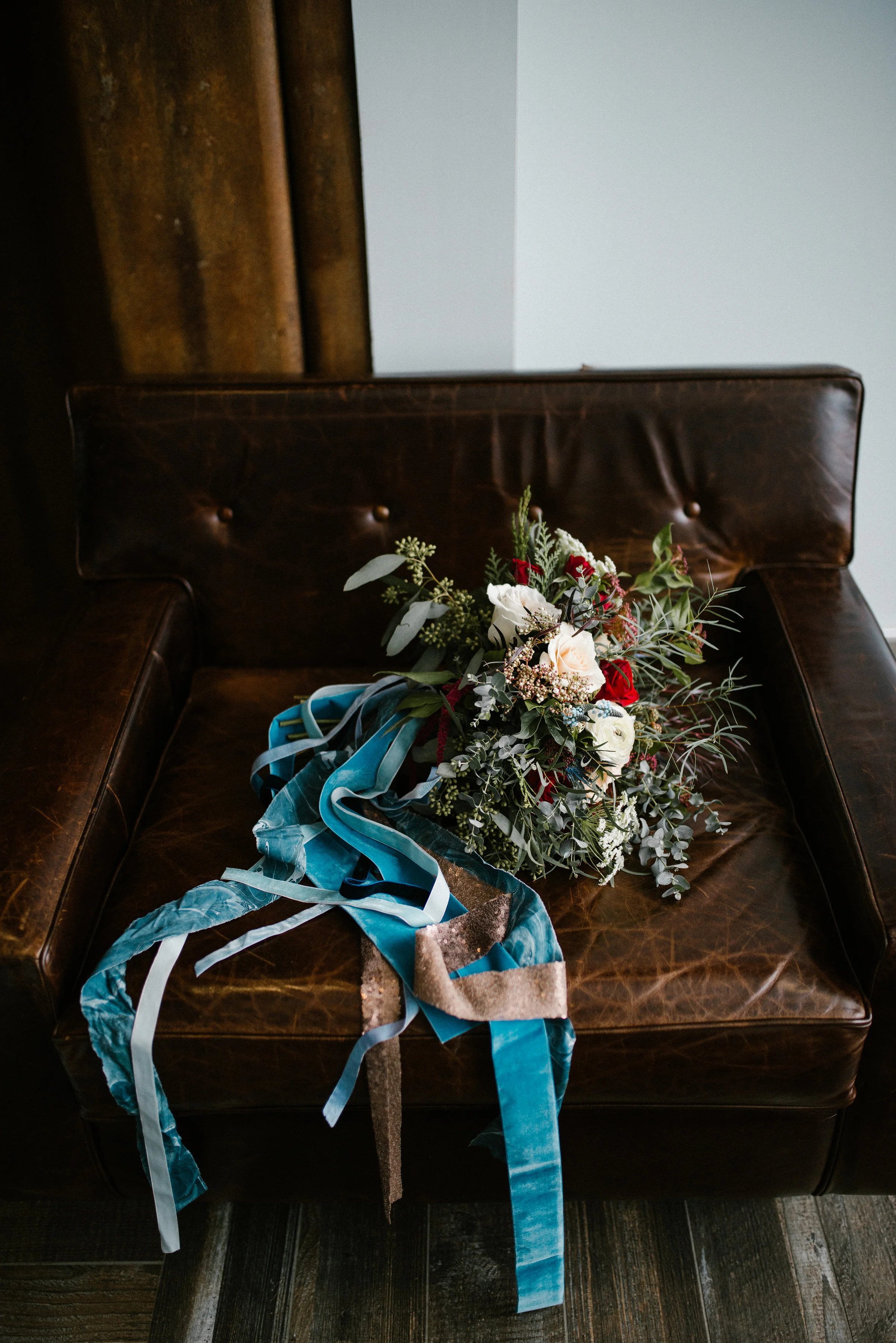 DuluthMinnesotaPierBWeddingKellieRaeStudio-116.jpg