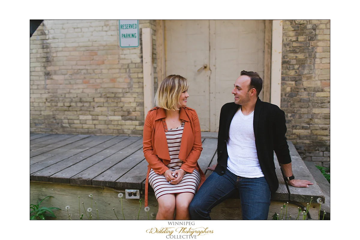 Ryan&Lindsay_Engagement_Reanne_ExchangeDistrict_01.jpg