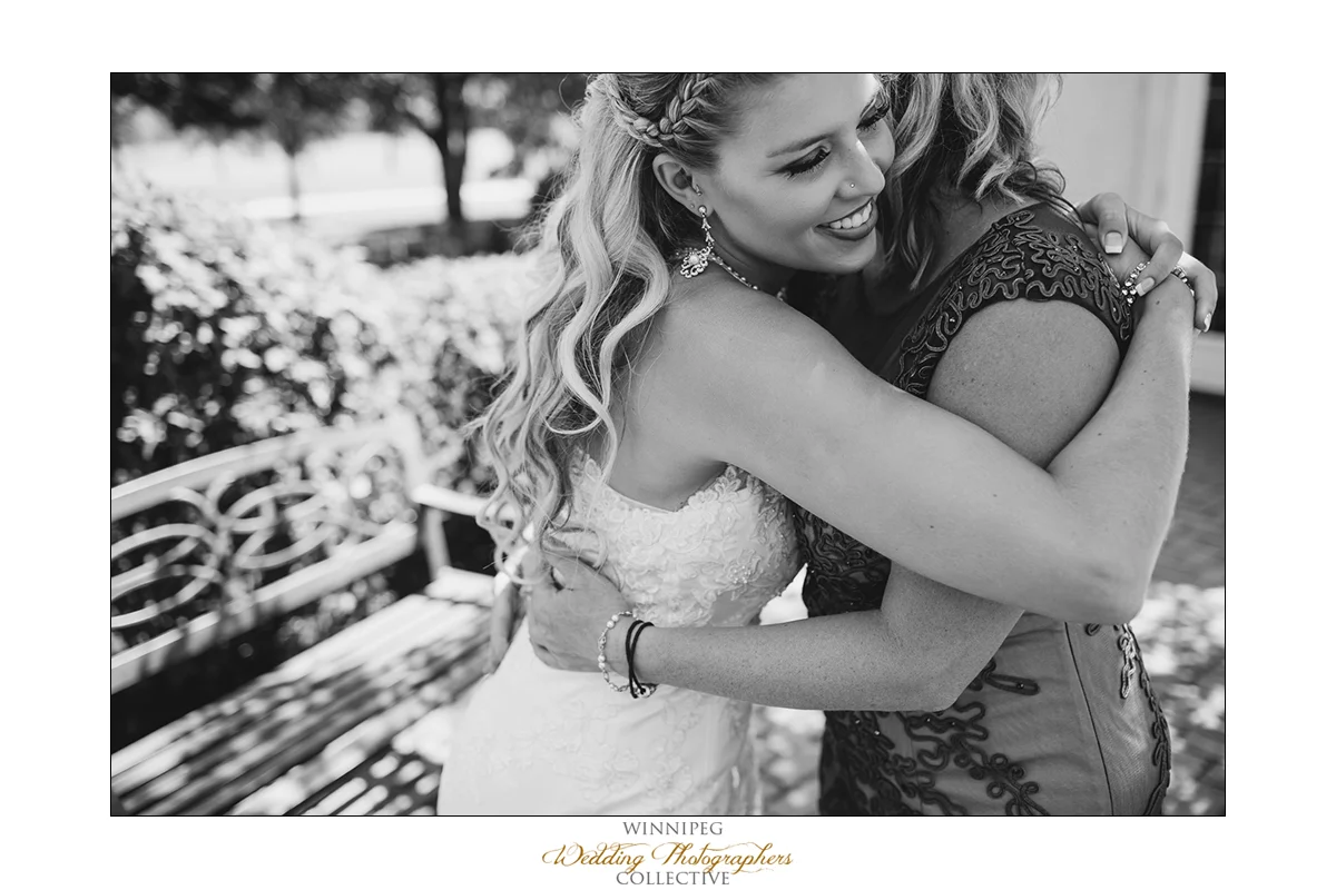 Jill&Jay_Reanne_Wedding_Steinbach_09.jpg