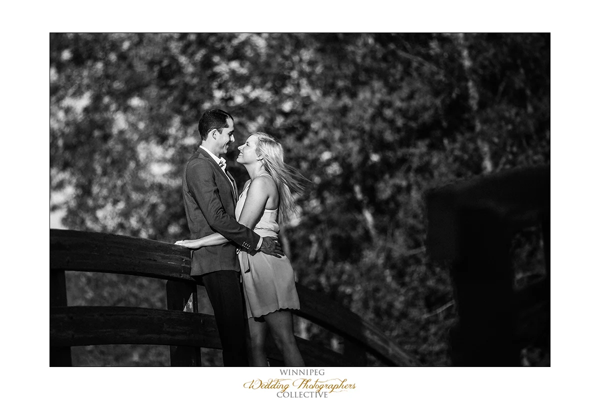 Engagement photos in Kings Park Winnipeg