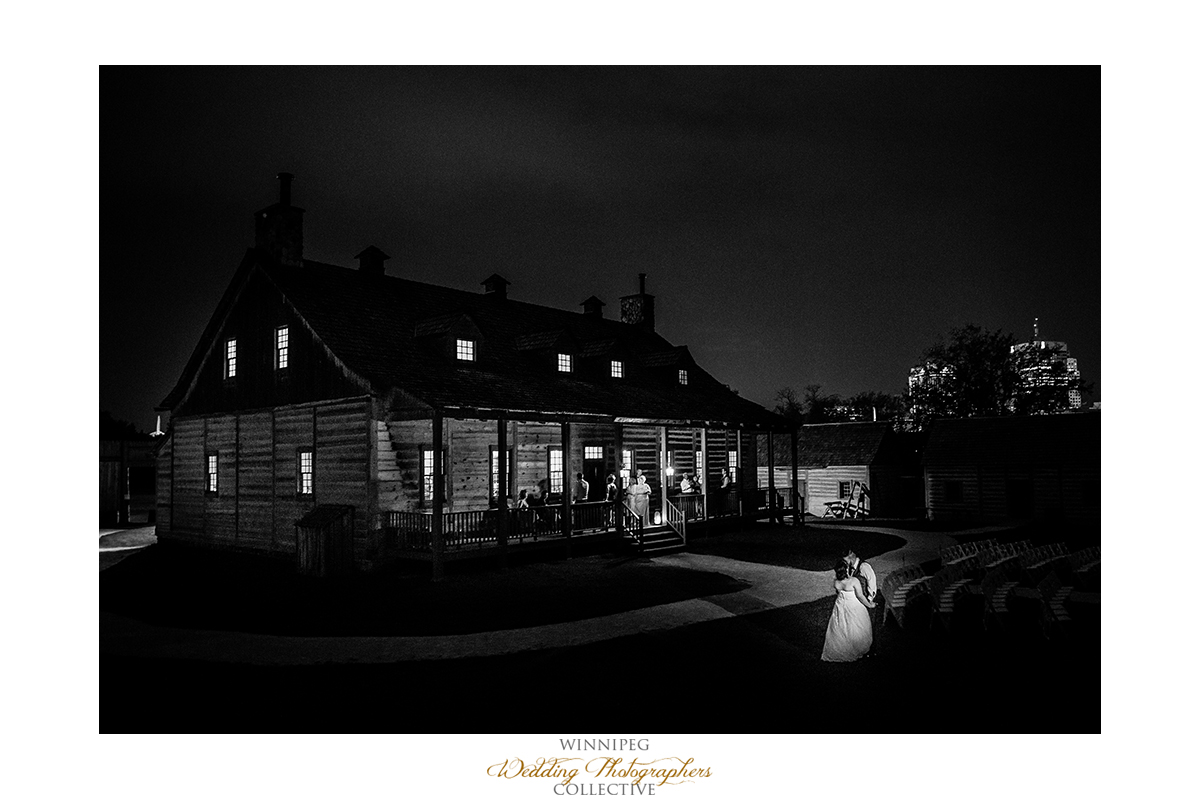 025_Fort Gibraltar Winnipeg Manitoba Wedding.jpg