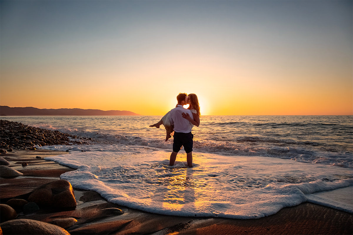 05_Mexico Beach Life Destination Wedding Puerto Vallarta Las Caletas Trash the Dress.jpg