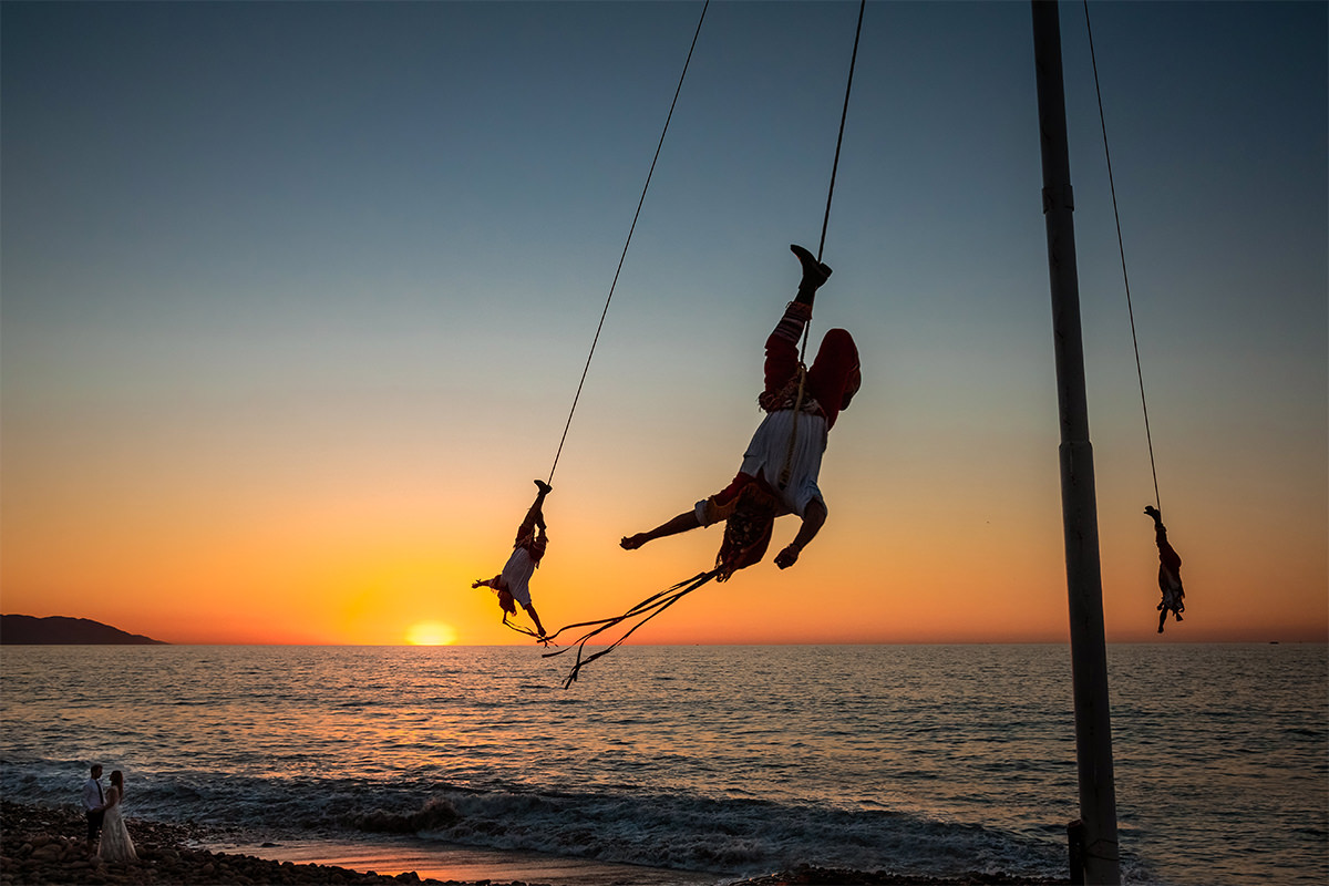 07_Mexico Beach Life Destination Wedding Puerto Vallarta Las Caletas Trash the Dress.jpg