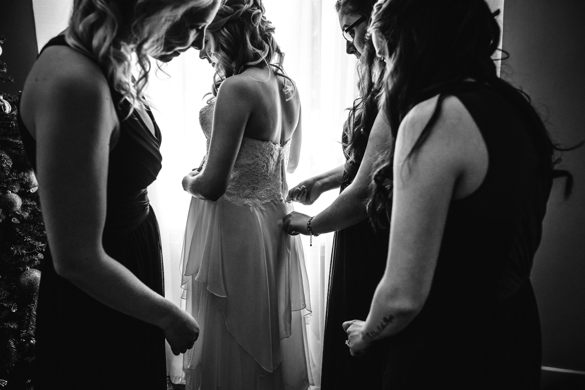 Winnipeg winter wedding photographer