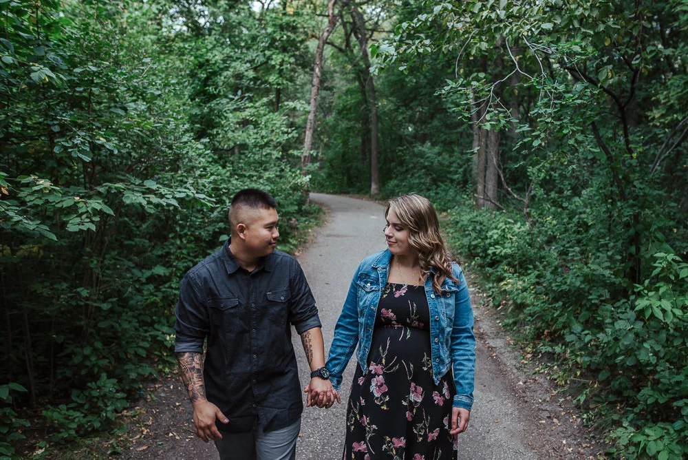Cindy+Tony_Engaged_AssinboinePark(C)-05.jpg