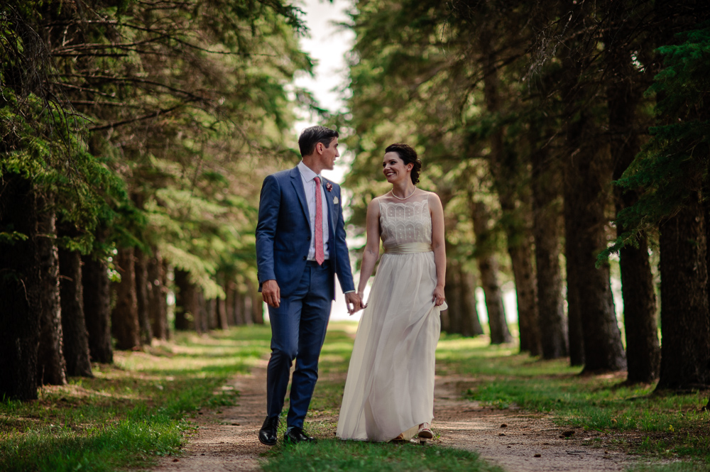 Family farm wedding in Morris Manitoba