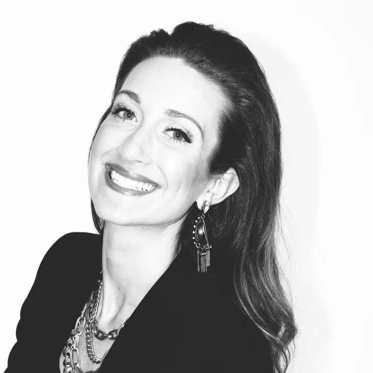 WB_Portraits-Julie2-crop.jpg