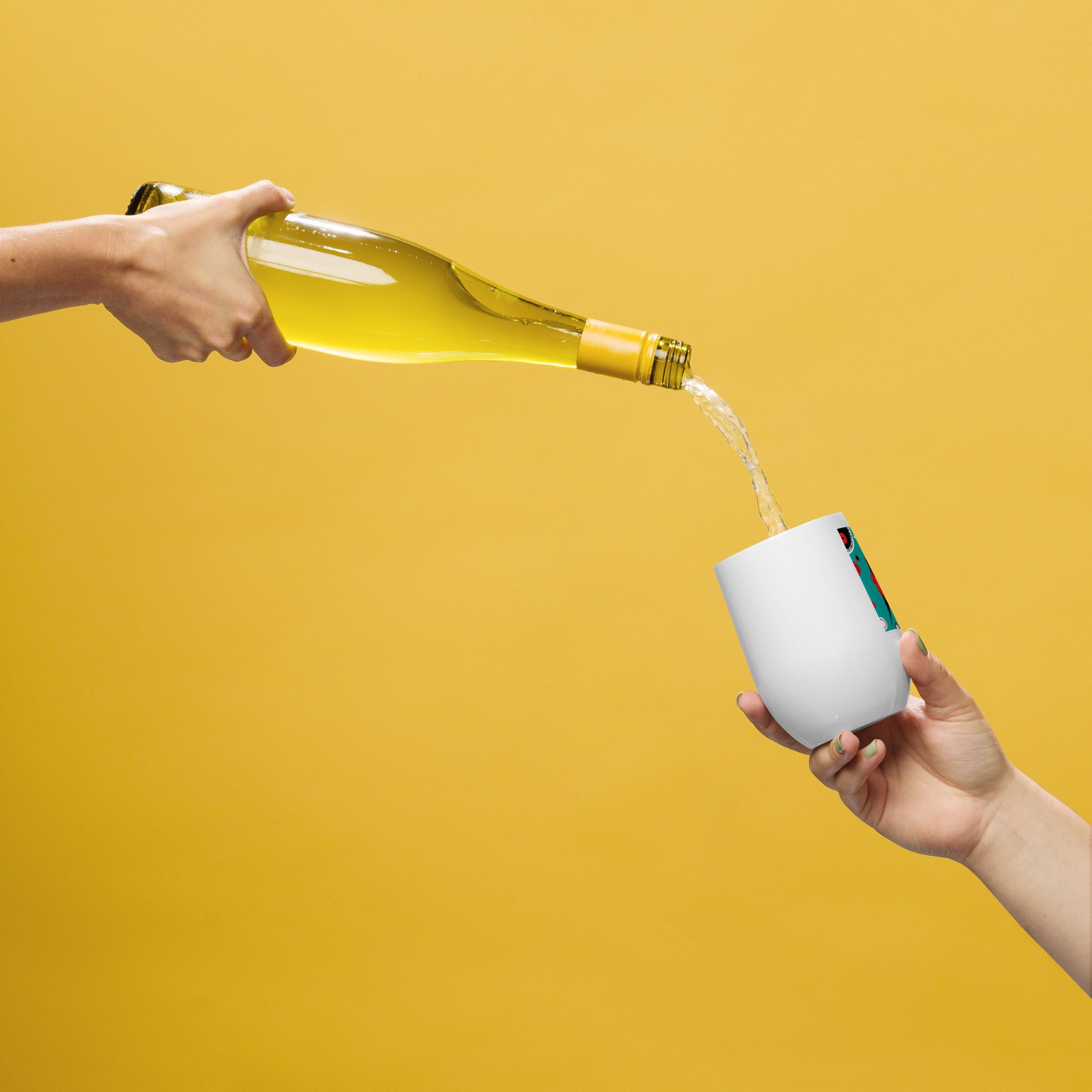 wine-tumbler-white-right-678437327e6c0.jpg
