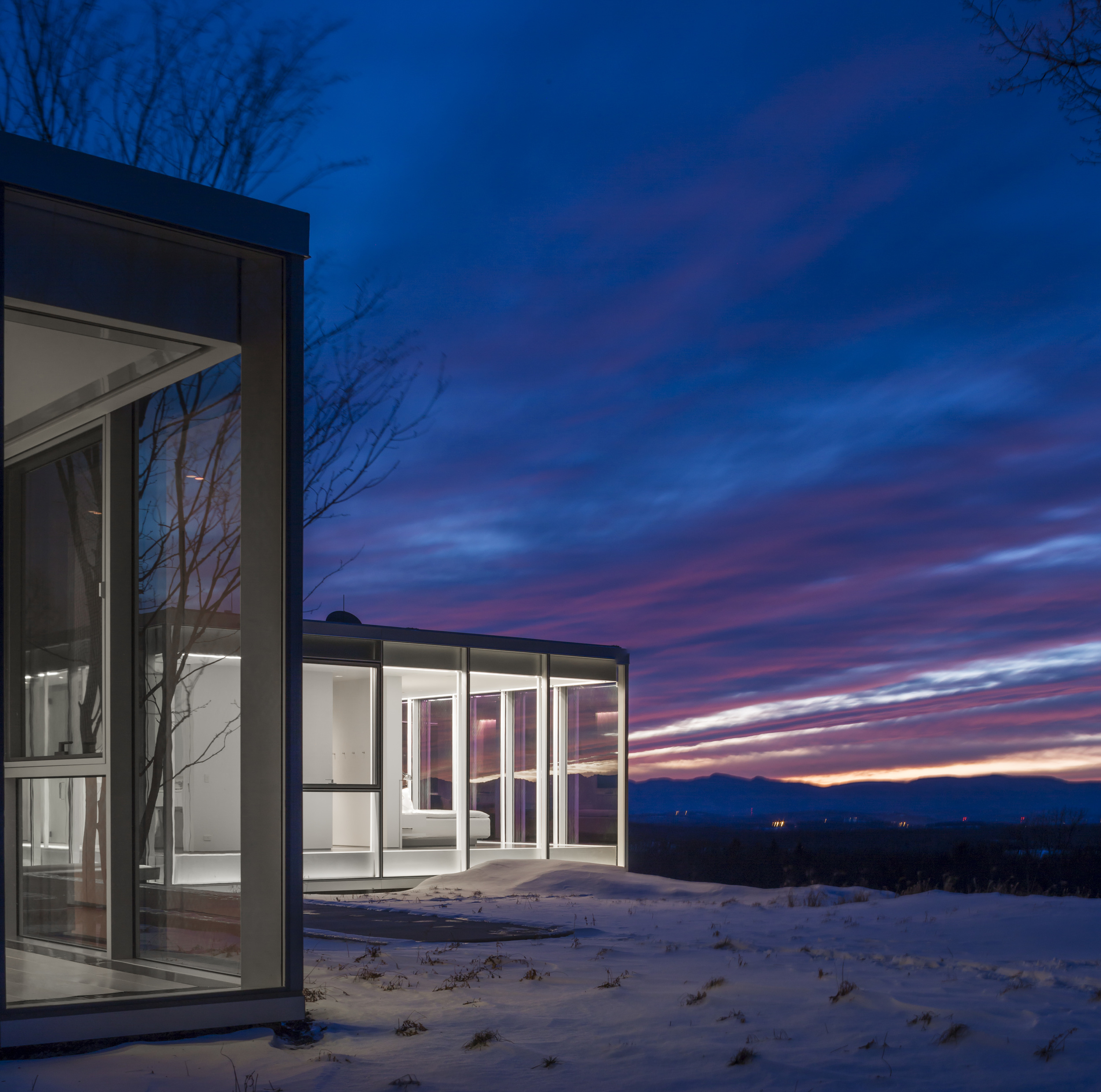 Winter wonderland modern house in new york