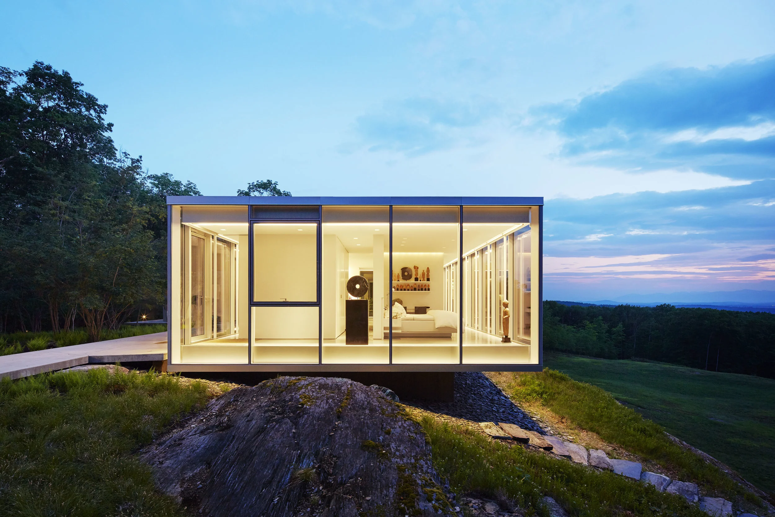 Gorgeous glass house in new york