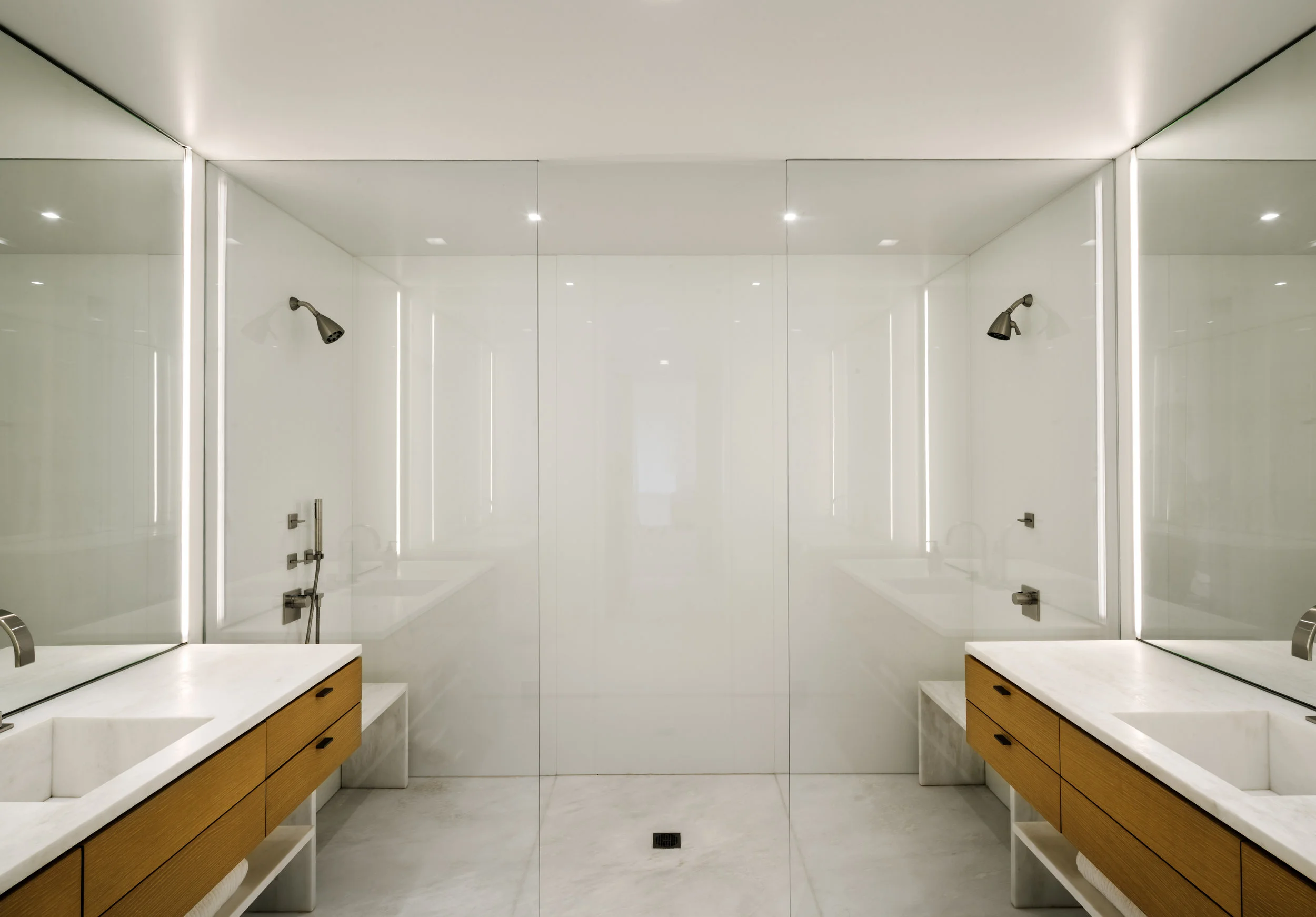 Built by Prutting & Company. Photo by David Sundberg, Esto