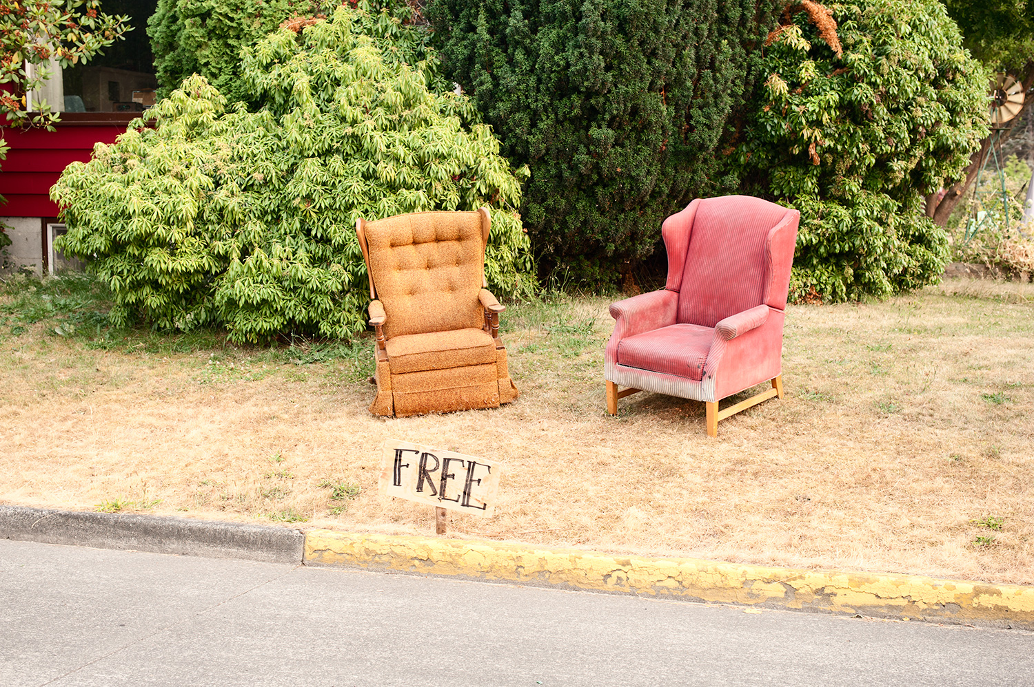 150706_if_you_need_a_chair_i_know_where_4884.jpg