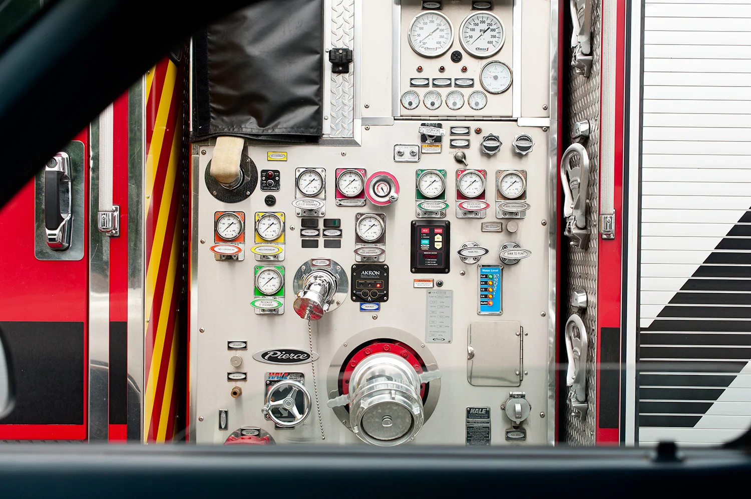 160524_push_the_buttons_7915.jpg