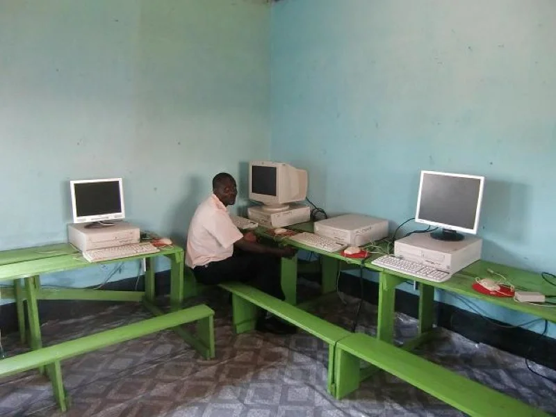 nyamome-computer-room-004.jpg