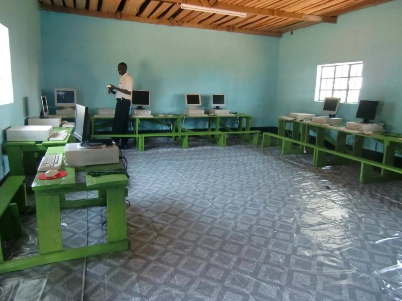 nyamome-computer-room-005.jpg