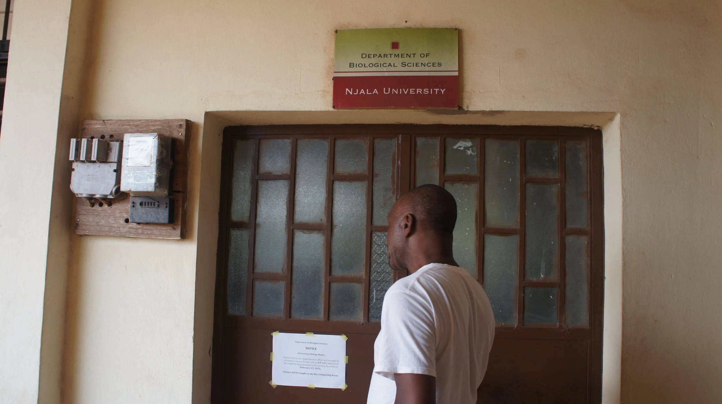 njala_man_sign.jpg