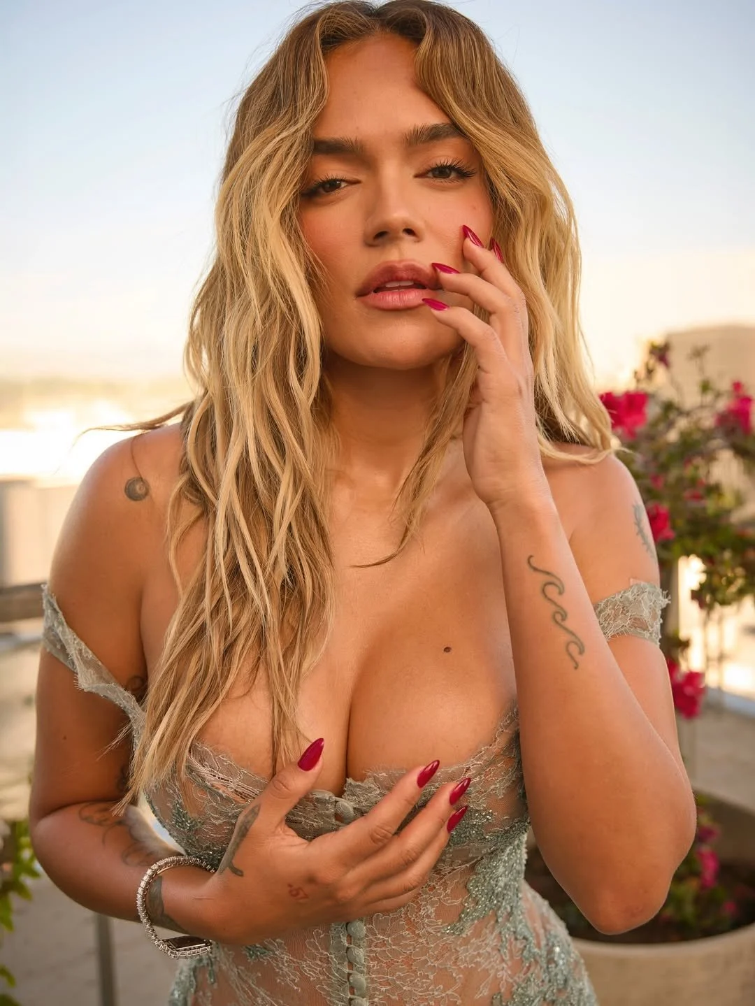 @karolg @grammys.jpg