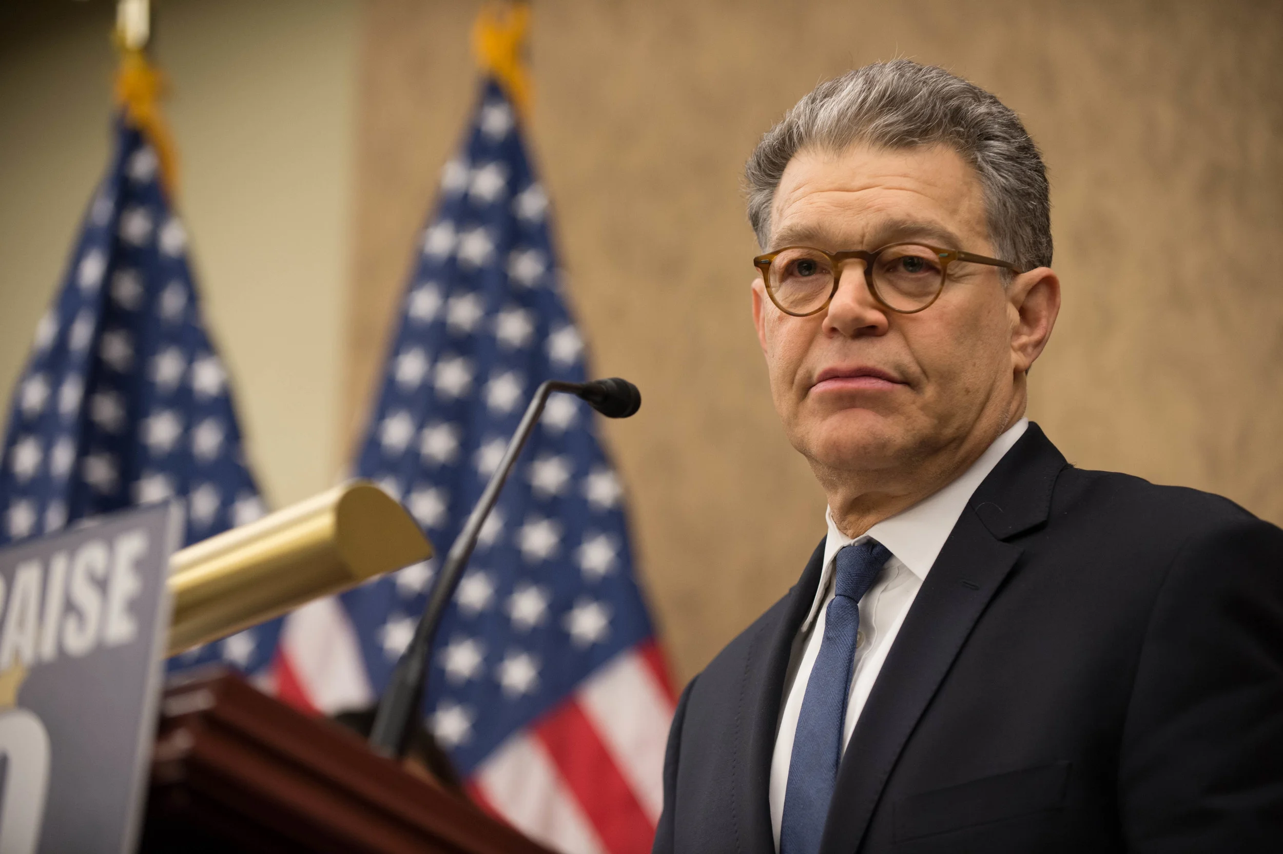 Sen. Franken questions Uber amid privacy concerns