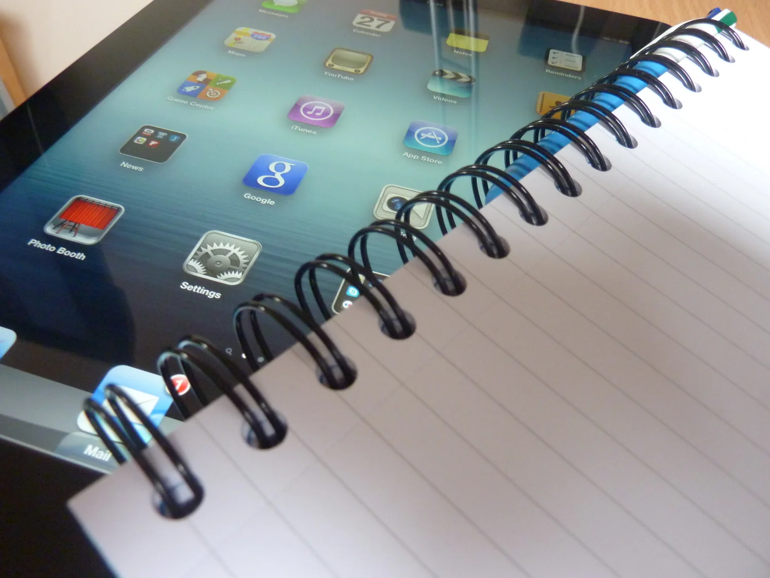 Thousands of Rochester students begin using iPads for schoolwork