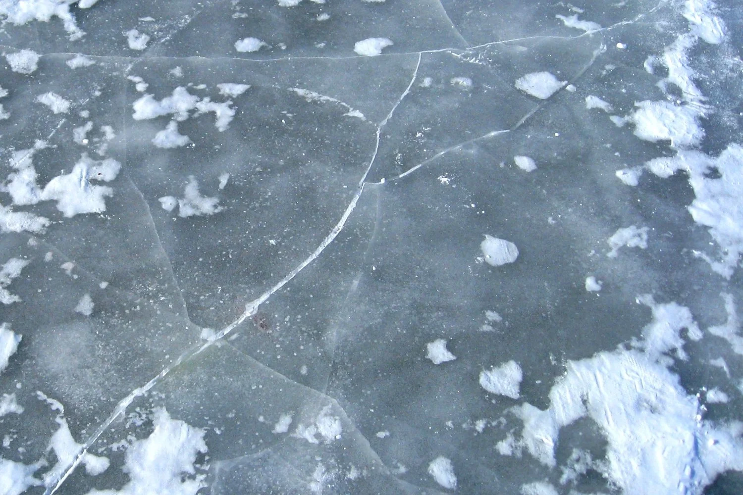 Anglers return to the ice despite warnings from local officials (updated)