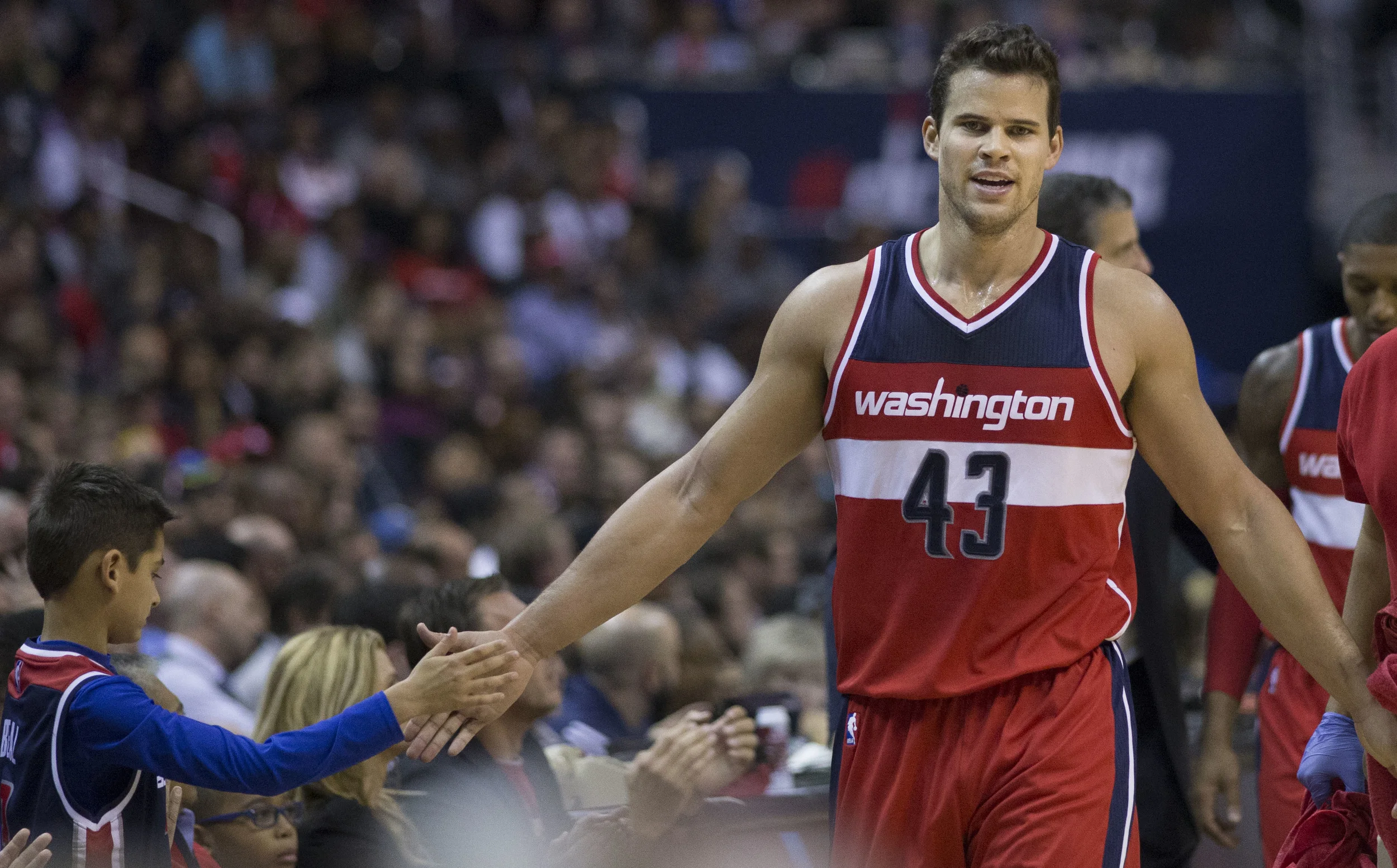 NBA veteran Humphries to hold basketball clinic at the Rochester YMCA
