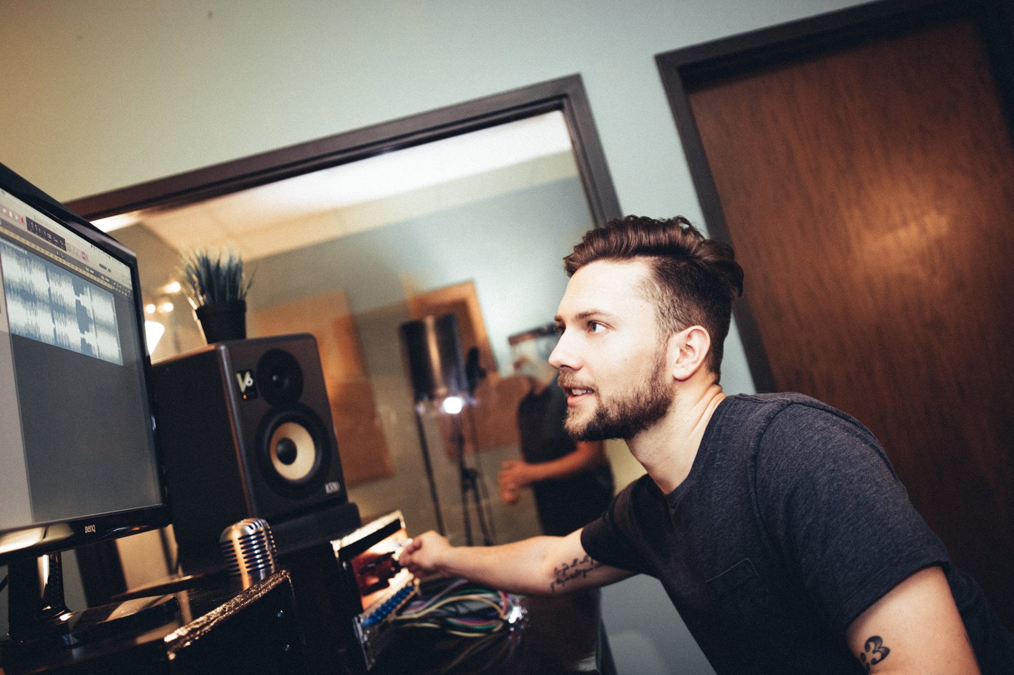 Zurn at his new studio in downtown Rochester / William Forsman