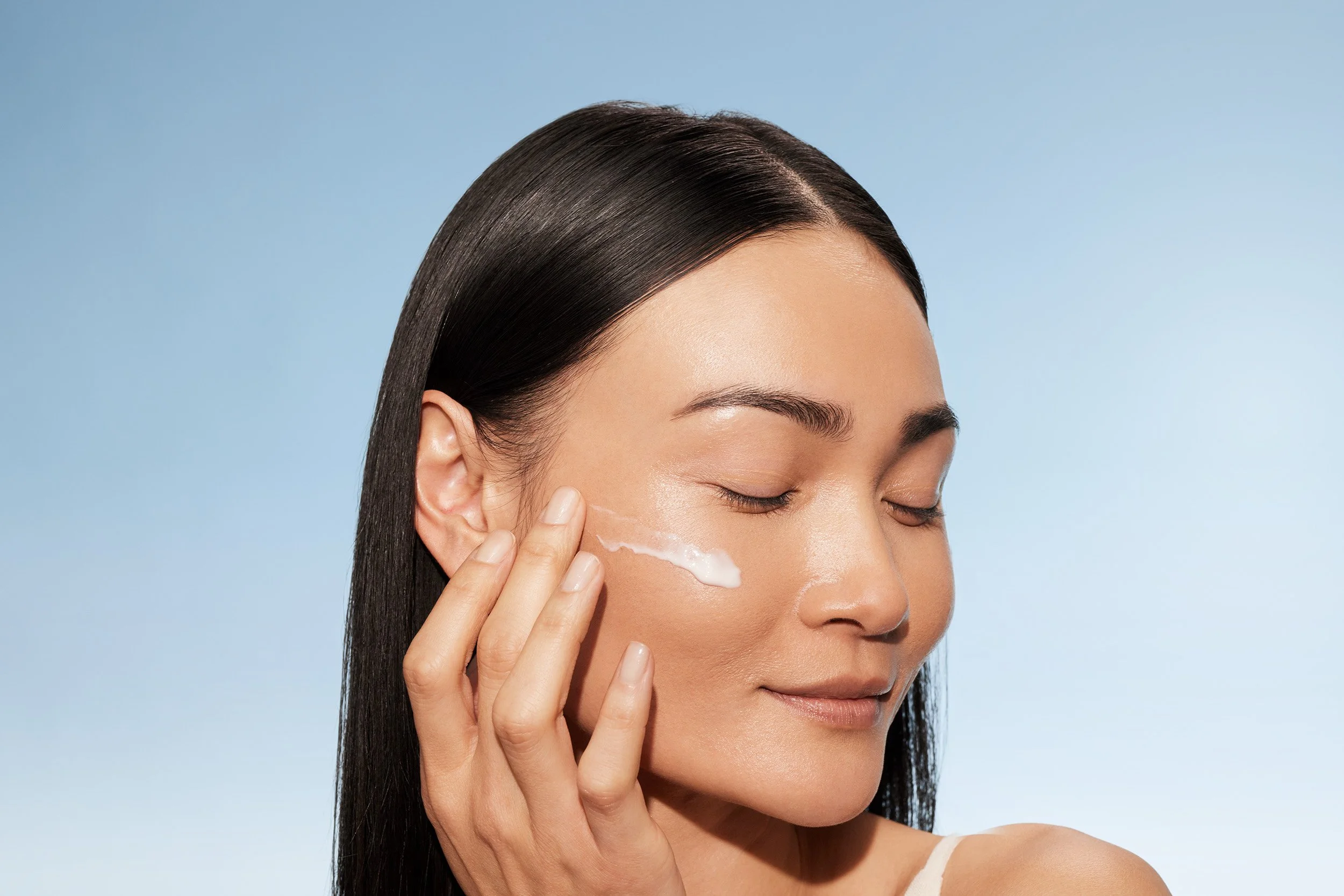 2206_JURLIQUE_RARE-ROSE_DAY2_IMAGE29_Lotion-Texture_Trang_2363 copy.jpg