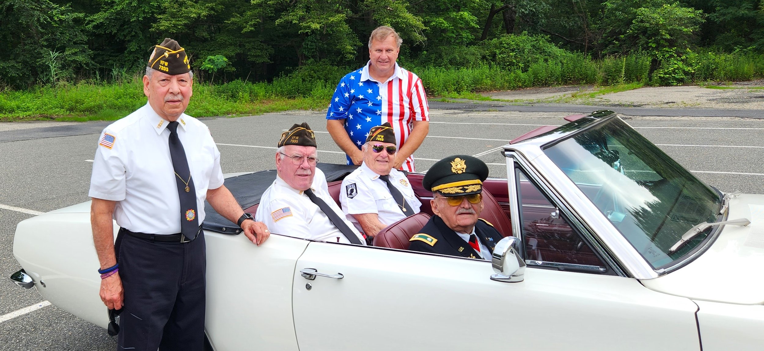 VFW 2023 parade Baracuda w Sam .jpg