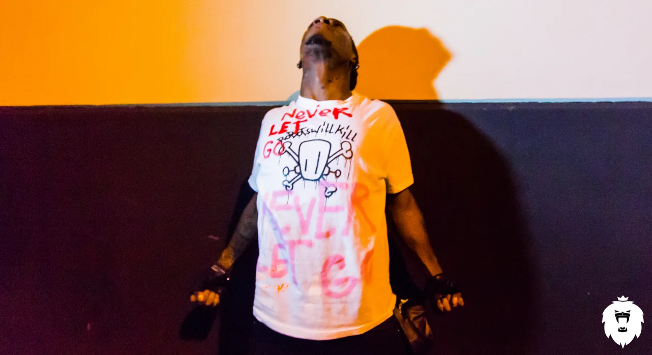 ST BLACKLIGHT-9711.jpg