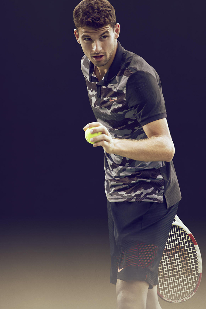 chica Grigor_Dimitrov_NikeCourt_2_native_1600.jpg
