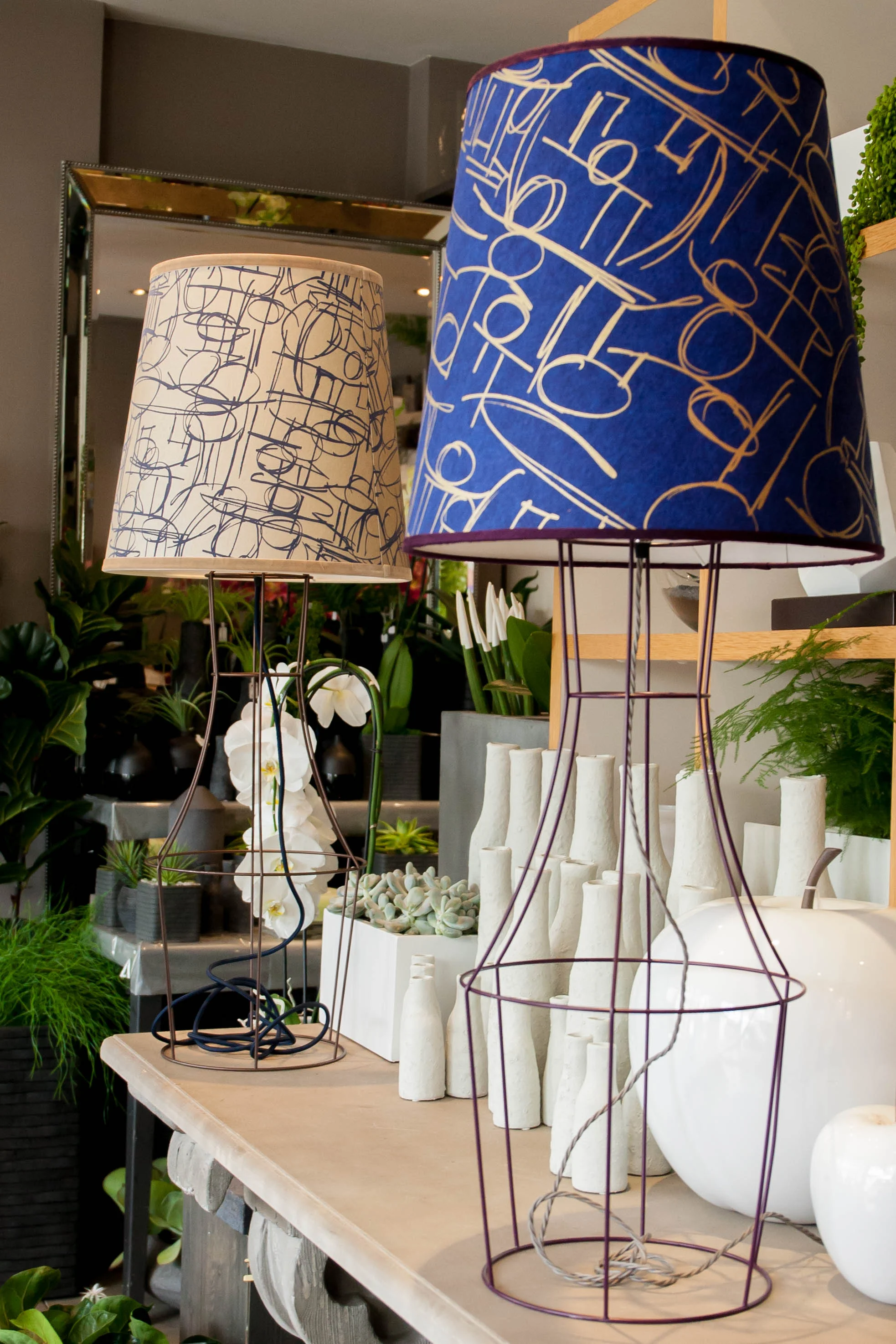 Tapered Figura Floor Lamp ‘Asesegua’