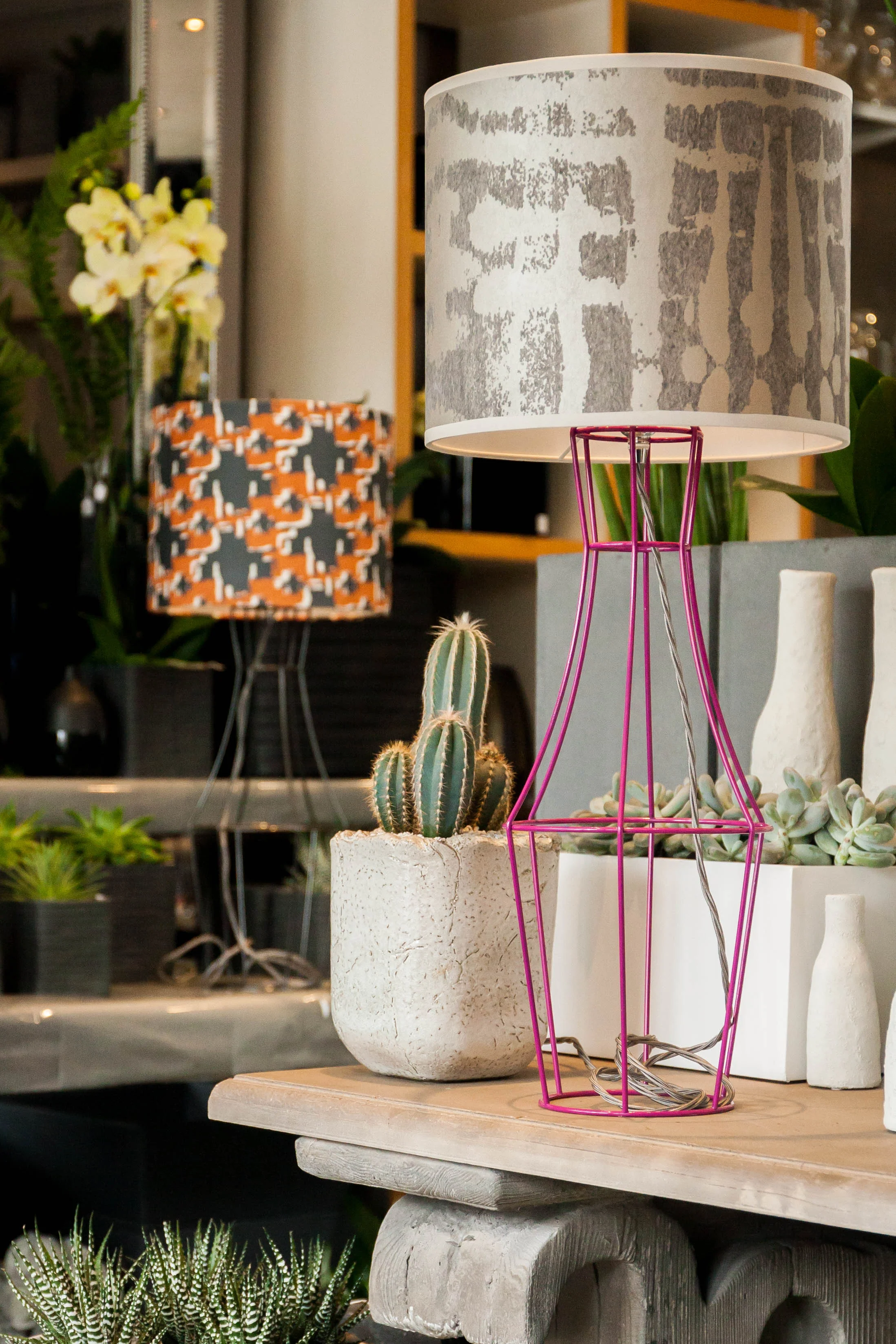 Figura Floor Lamp ‘Kete Pa’ (Drum) | Grey & Pearl