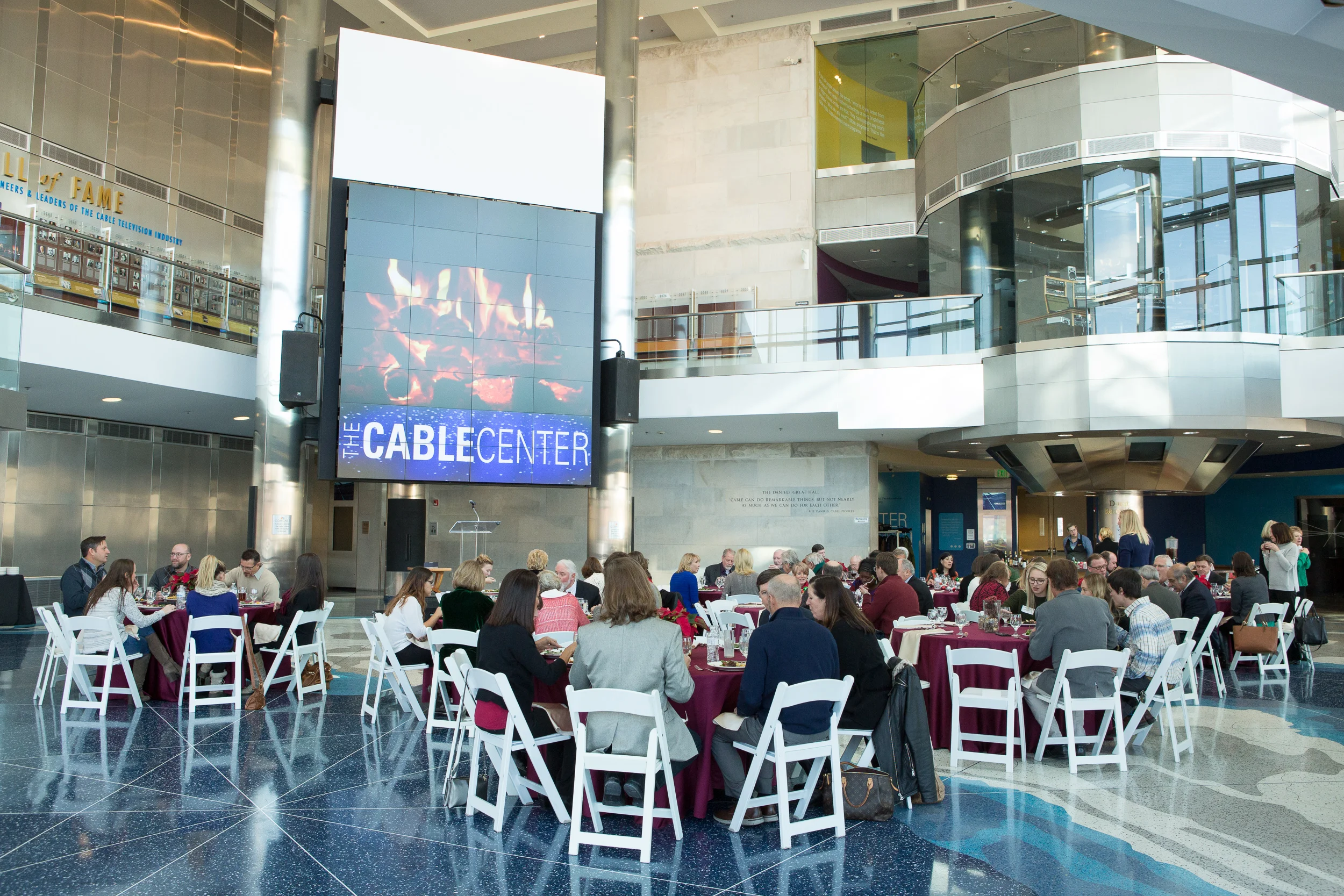 20161208_cablecenter_holidayparty_0129.jpg