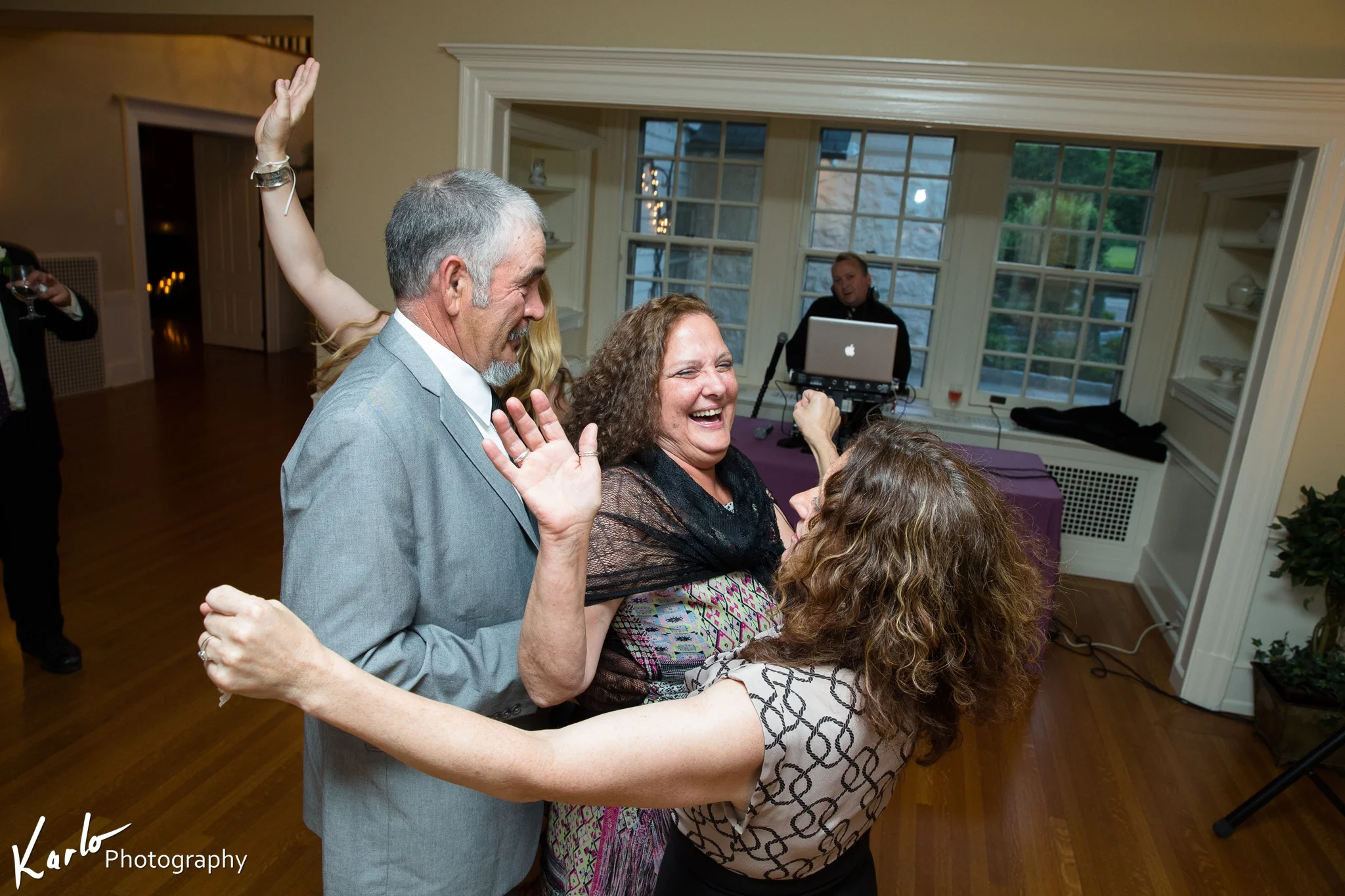karlo wedding photographer malvern hilltop house devon pa pennsylvania 0028.JPG