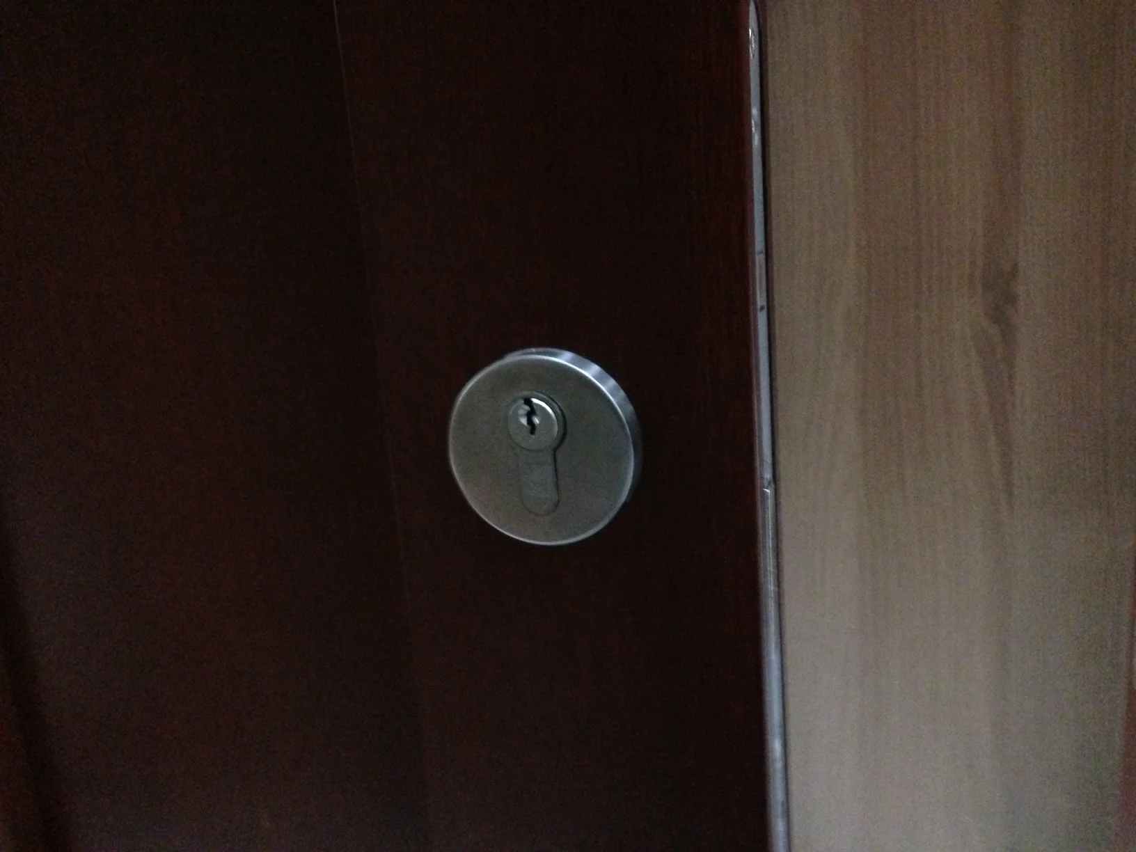 CILINDRO CERRADURA CORREDIZA CON JALADOR 2.JPG