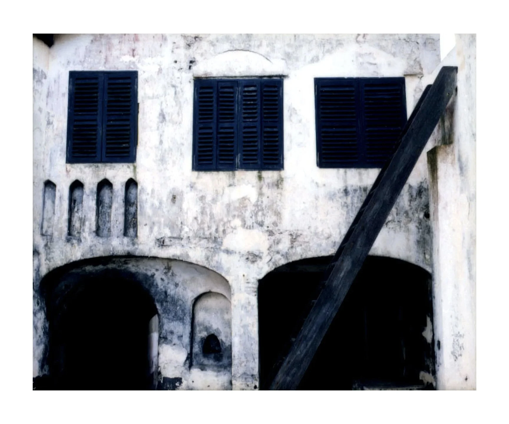 Elmina Slave Dungeon 1 with Borders.jpg