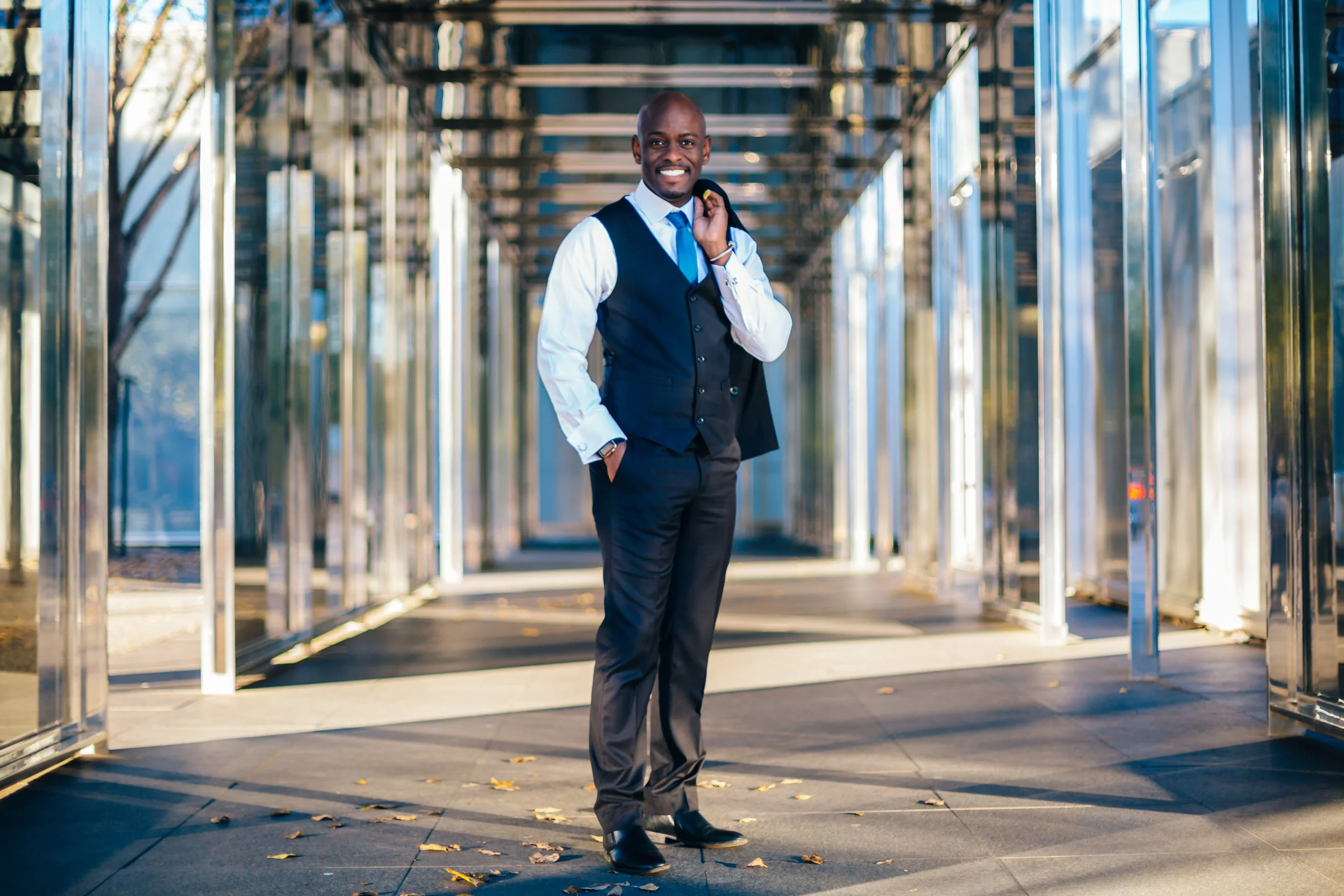 headshots for brian | bryant tyson photography | headshot photographer | headshot photography | raleigh nc headshots | raleigh nc museum of art photo shoot | www.memoriesbybryant.com