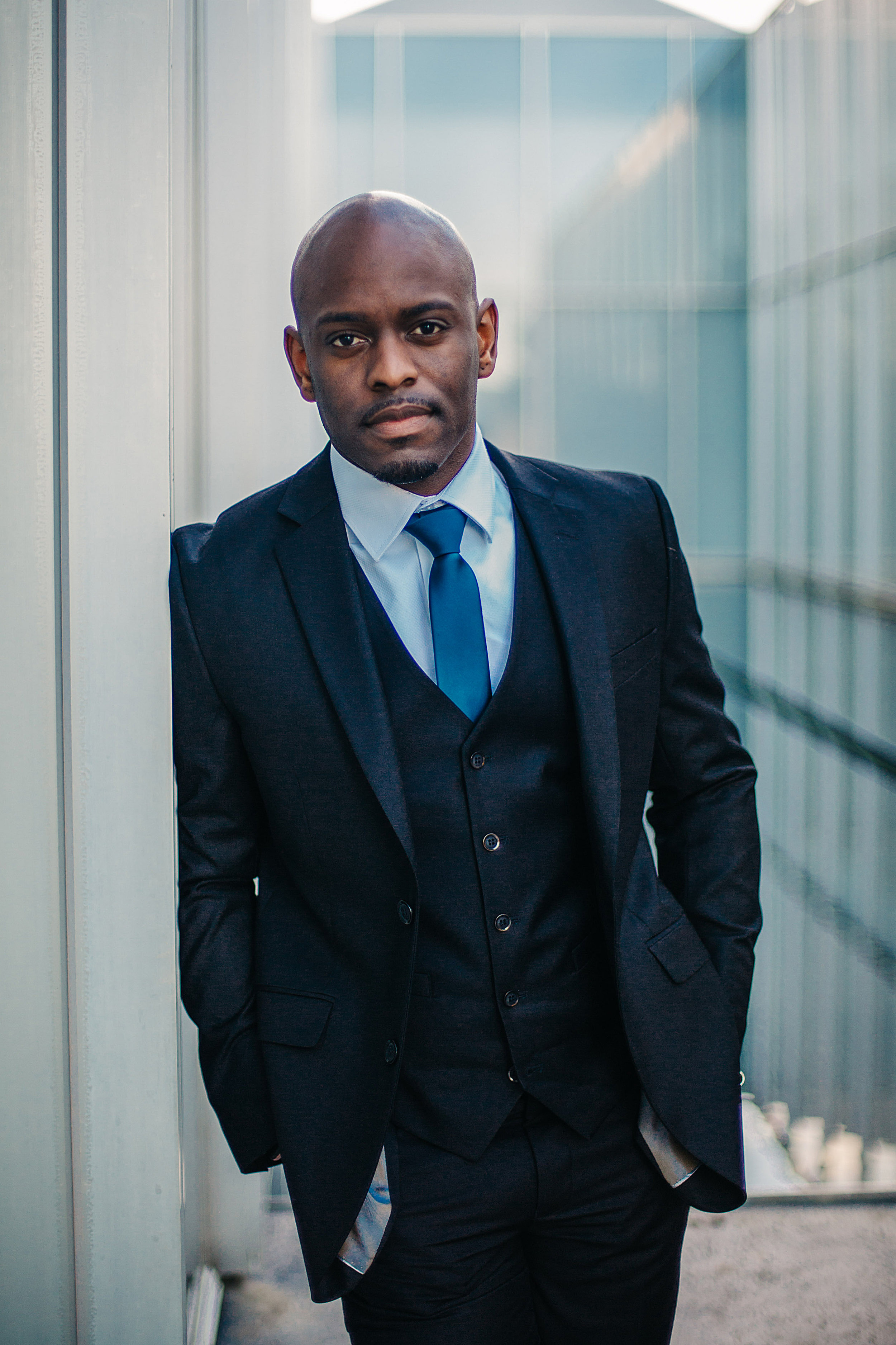 headshots for brian | bryant tyson photography | headshot photographer | headshot photography | raleigh nc headshots | raleigh nc museum of art photo shoot | www.memoriesbybryant.com