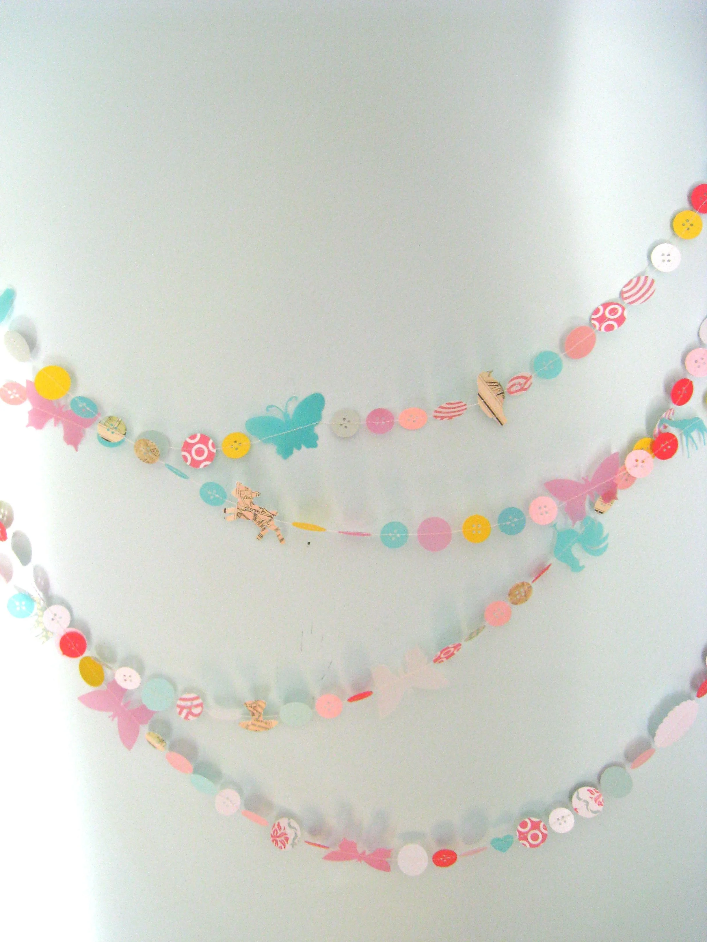 Zoo garland