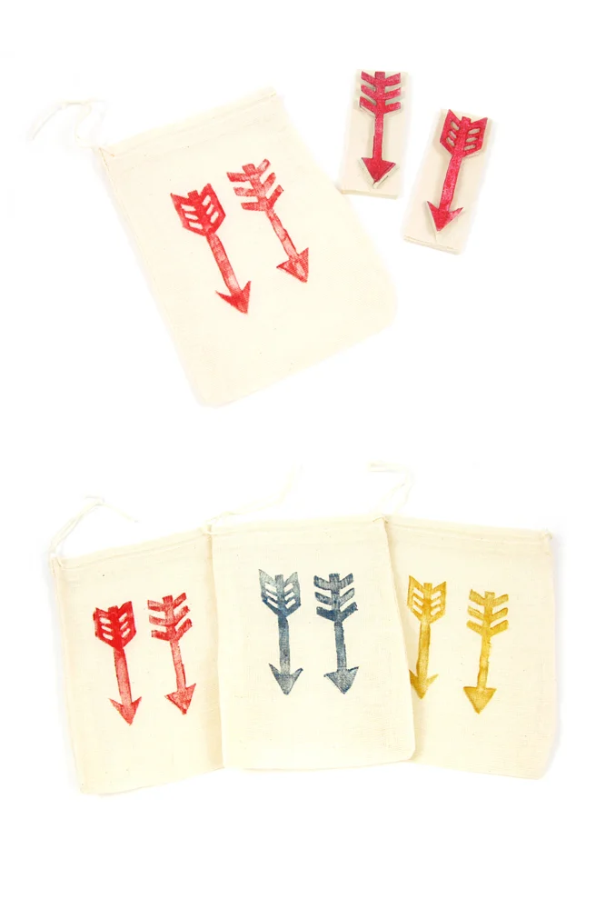 muslin.gift.bags.and.stamp