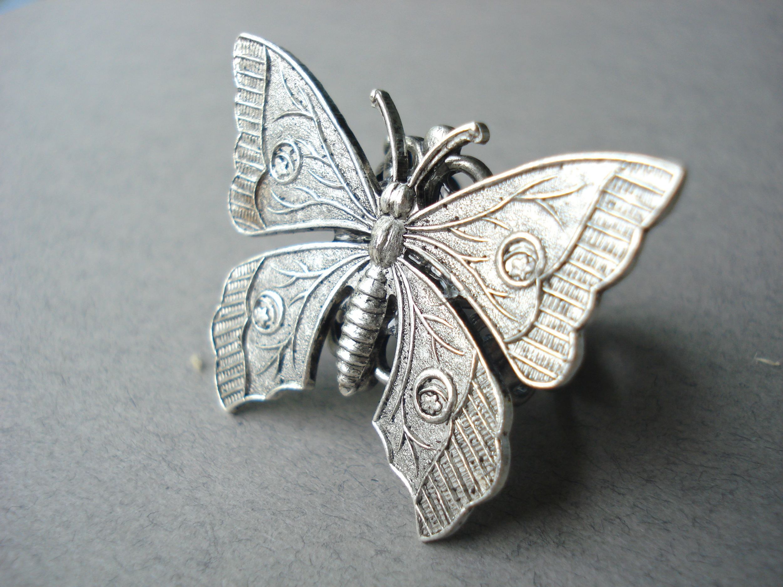 butterfly ring 