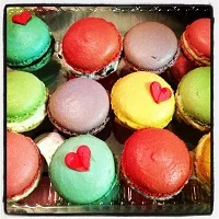 valentines macarons