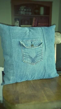 WorkmanMade- pillow back