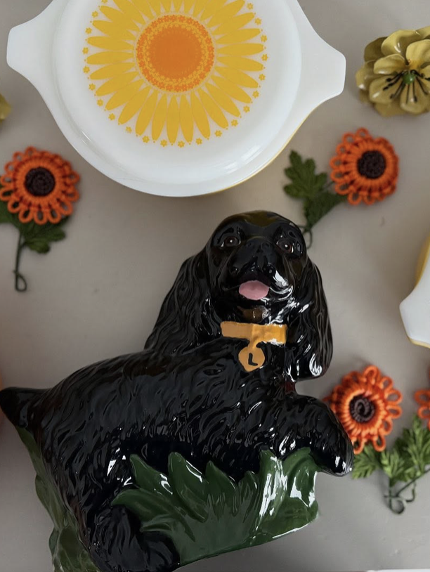 one vintage dish