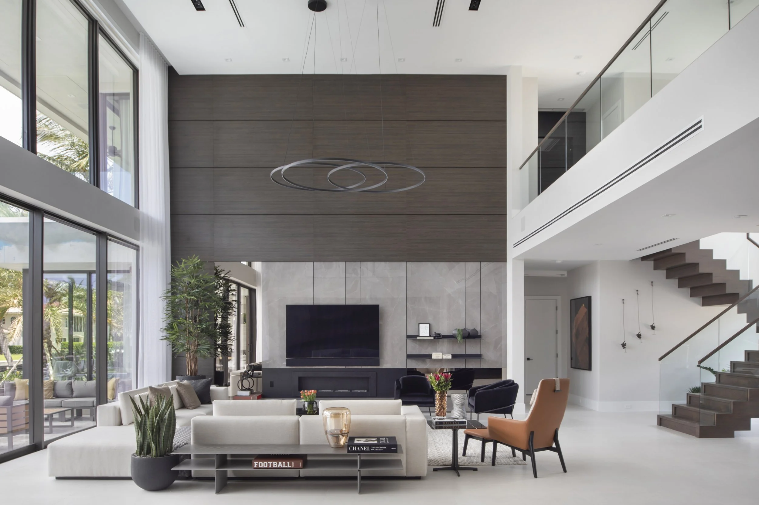 A Waterfront Home That Balances Serenity and Bold Design