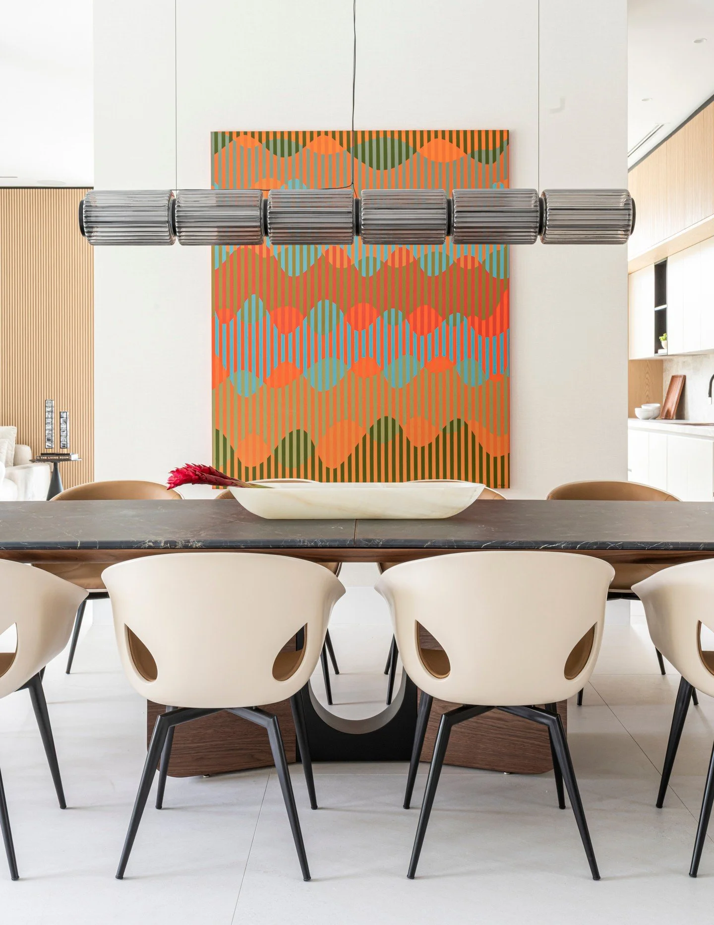 Different spaces, but they still feel connected.

The kitchen and dining areas each have their own identity, while the details throughout keep the conversation going from one space to the next.
#interiordesign #luxurydesign #interiordecor