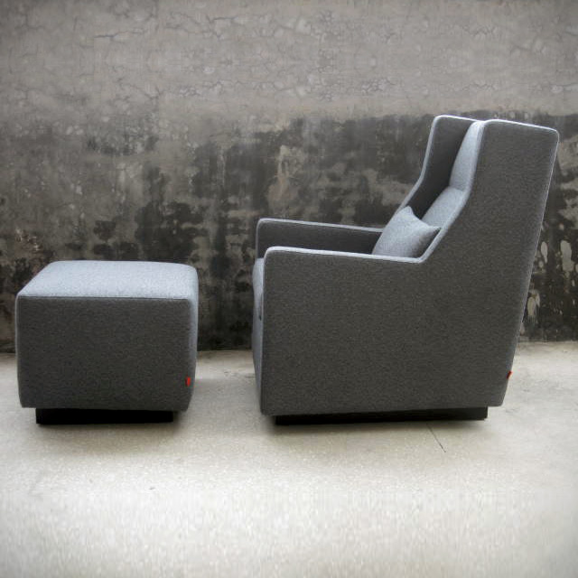 Sparrow-Glider&Ottoman5.jpg