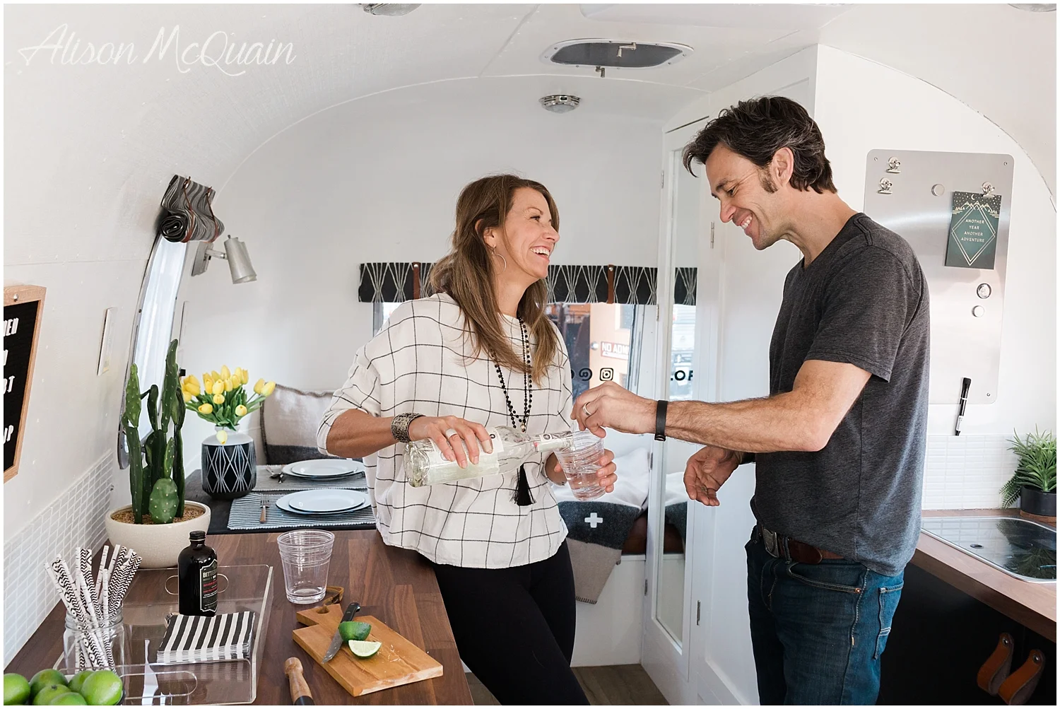 ColoradoCaravan_Airstream_Denver_Alisonmcquainphotography_2018-04-27_0007.jpg