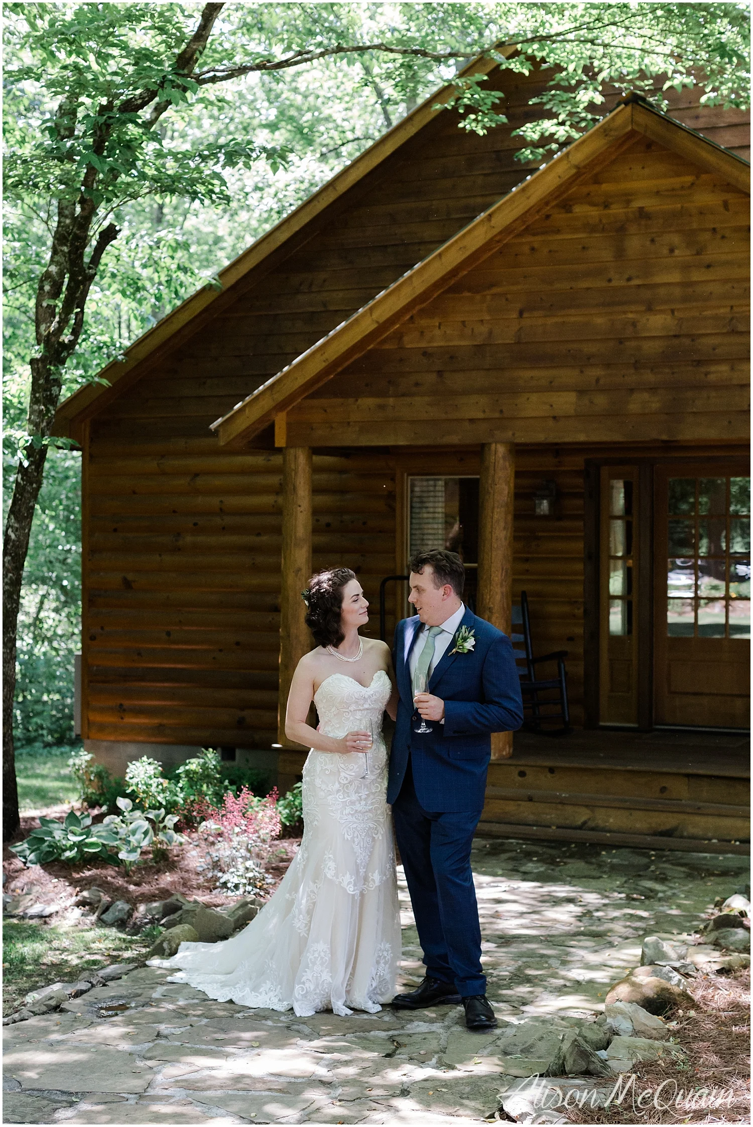 2018-05-23_0003LandC_wedding_dancingbearlodge_townsend_tn_amp.jpg
