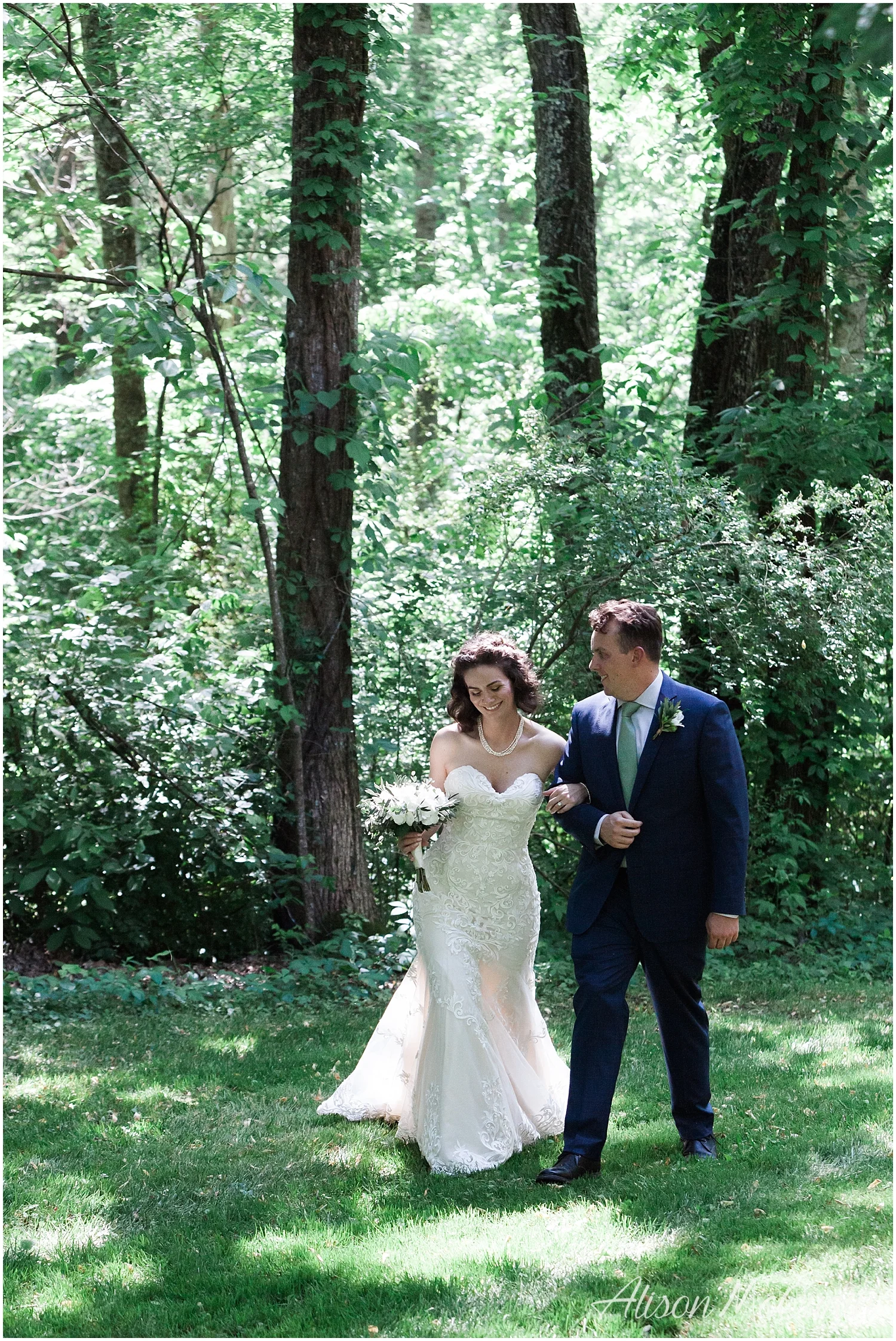 2018-05-23_0001LandC_wedding_dancingbearlodge_townsend_tn_amp.jpg